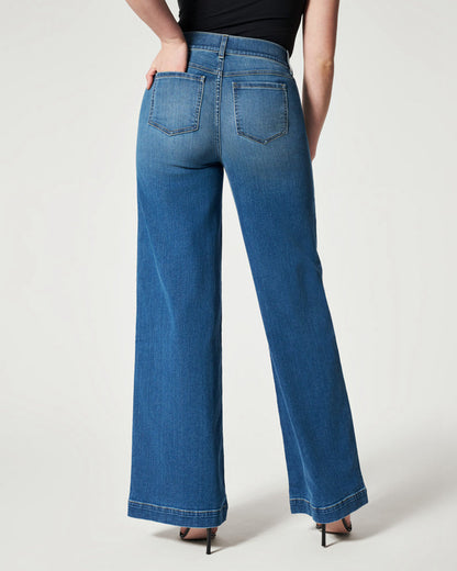 Elevate Your Wardrobe with Women's Straight Jeans