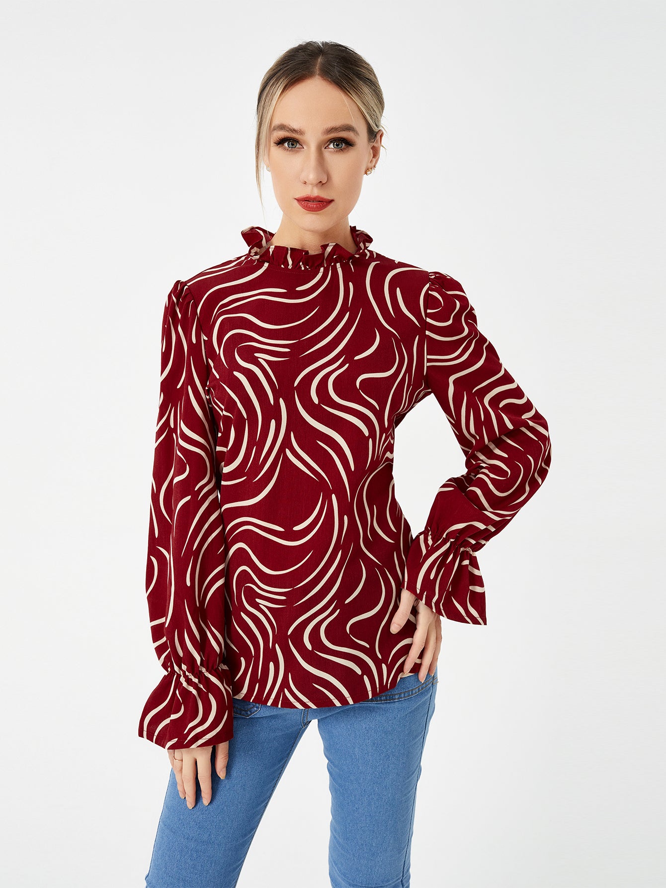 Elevate Your Casual Wardrobe with the Ladies Graphic Casual Balloon Sleeve Shirt