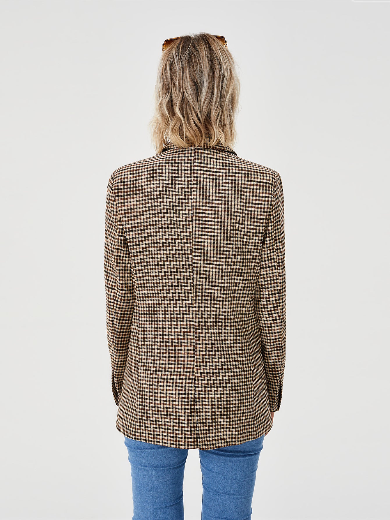 Elegant Workwear: Women's Casual Blazer Jacket